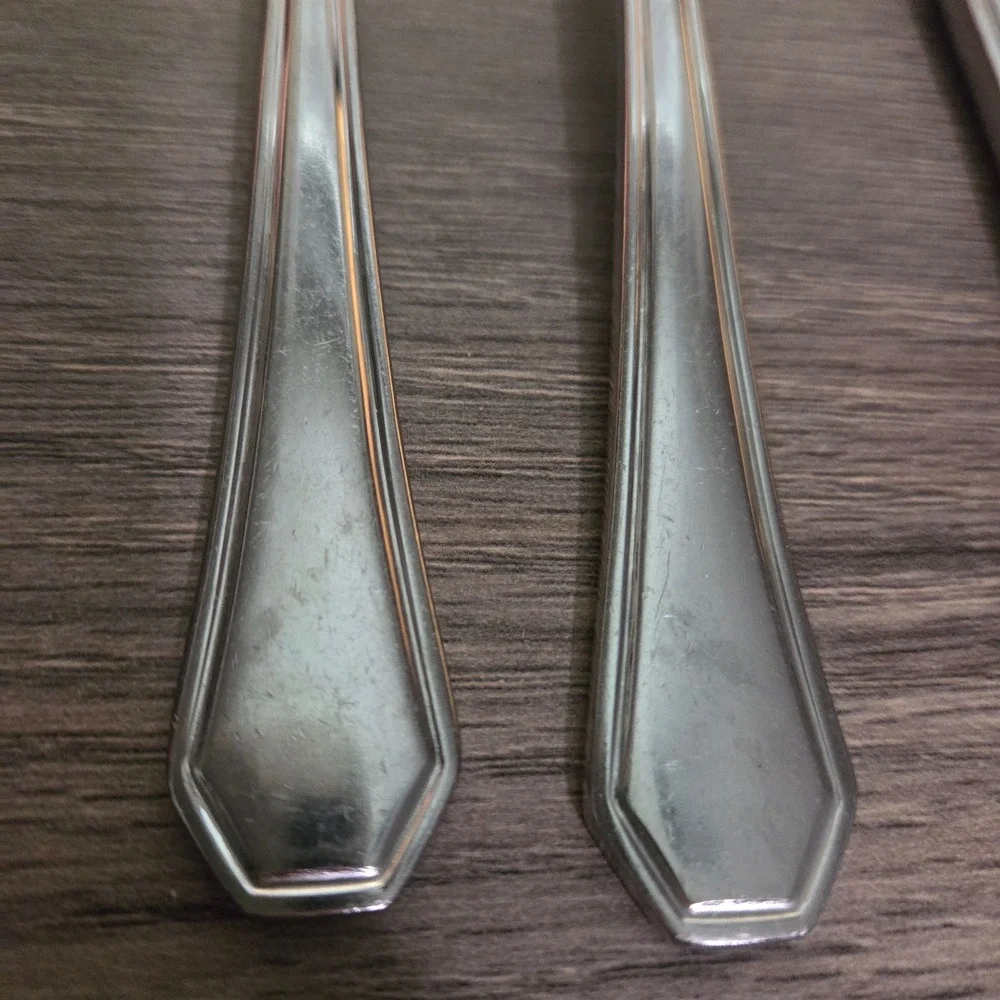 Wallace Casino 18/10 Stainless Steel Forks and Knives‎ Set of 2 each